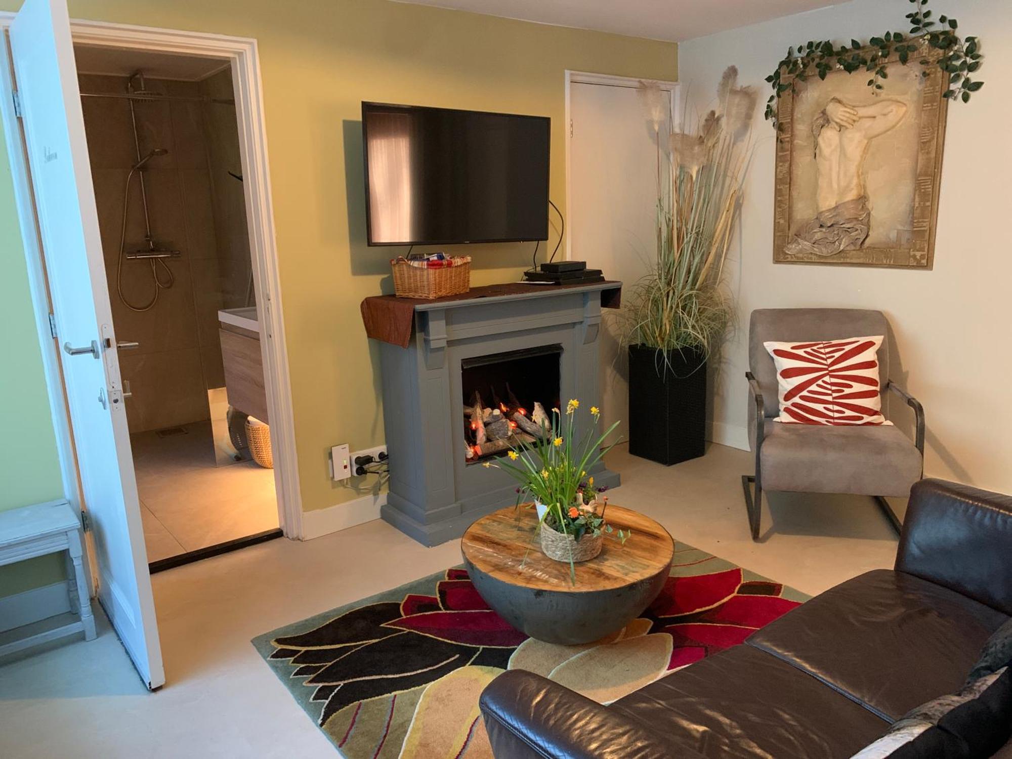 Romantisch Wellness Appartement Met Prive Hottub Sauna Gamesroom Den Ham Buitenkant foto